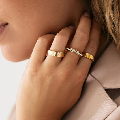 Zirconia heart ring gold